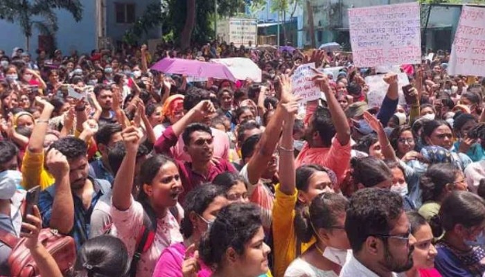 Nursing Agitation: নিয়োগের দাবিতে বিক্ষোভ নার্সিংয়ের কর্মপ্রার্থীদের, স্বাস্থ্যভবনে ধুন্ধুমারকাণ্ড