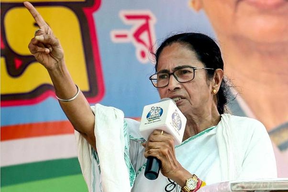 CM Mamata Banerjee: &quot;নোংরা রাজনীতি&quot;, ১০০ দিনের কাজের টাকা না পেলে দিল্লিতে আন্দোলনের হুঁশিয়ারি মমতার