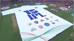 সবচেয়ে বড় জার্সি! Guinness Book-এ নাম তুলে নিল BCCI 