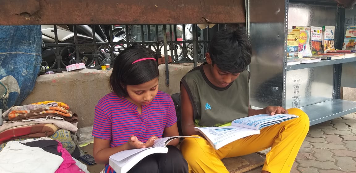 Kolkata Bus stand open library