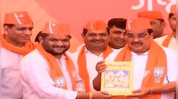 কংগ্রেস ছেড়ে বিজেপিতে হার্দিক প্যাটেল, নিজেকে 'মোদীর সেনা' বলে দাবি