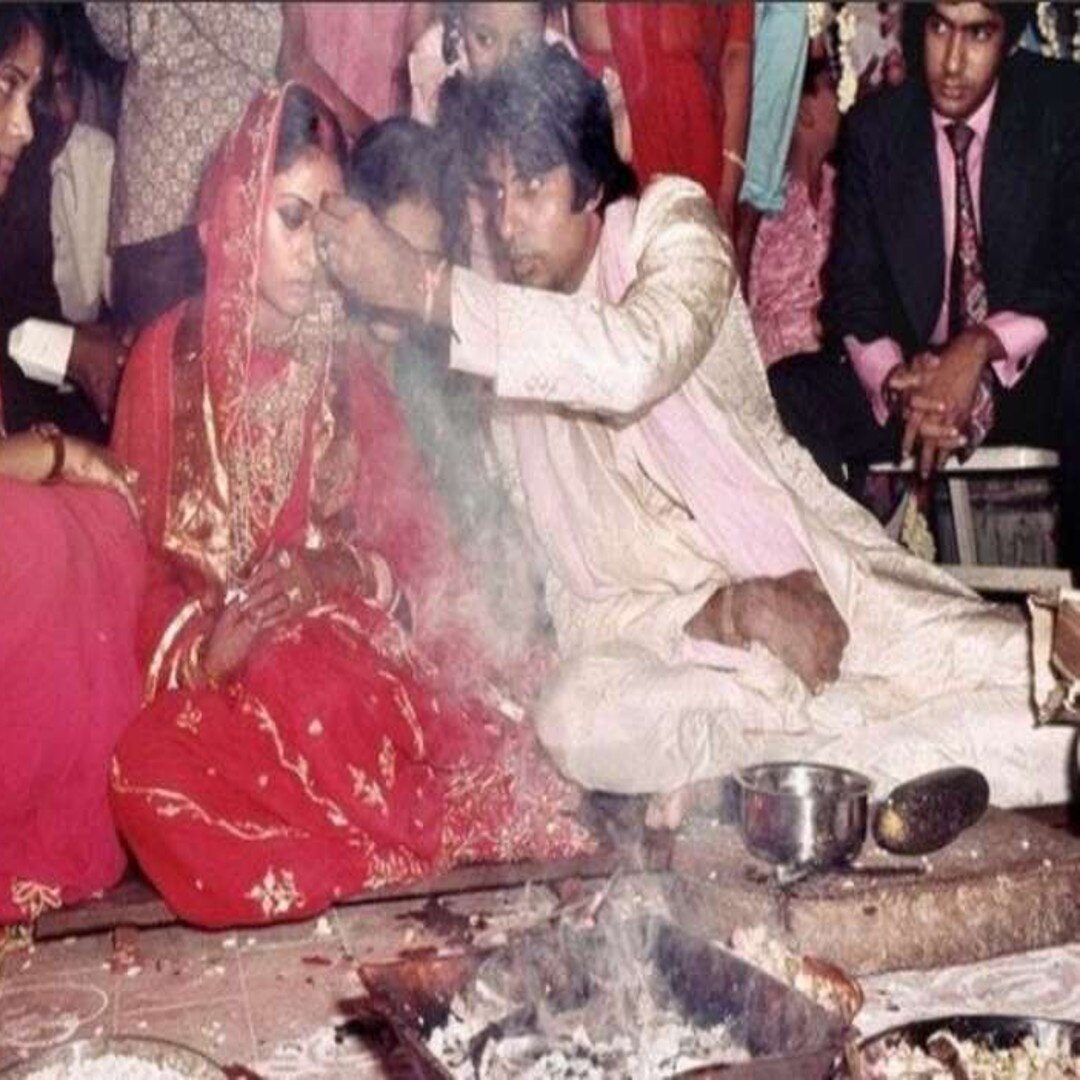 Amitabh Bachchan and Jaya Bachchan 49th Marriage Anniversary 3