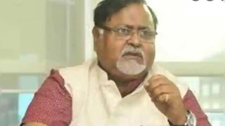 নিউ টাউনের সিলিকন ভ্যালিতে আদানির হাইপার ডেটা সেন্টার! ঘোষণা পার্থ চট্টোপাধ্যায়ের