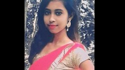 বাবার কাছে নতুন মোবাইলের আবদার, ১০ দিন অপেক্ষা করতে বলতেই আত্মঘাতী ছাত্রী