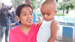 'শিশুকে এতদিন বাইরের খাবার খাইয়েছি'! সন্তান কোলে কান্না নূরজাহানের