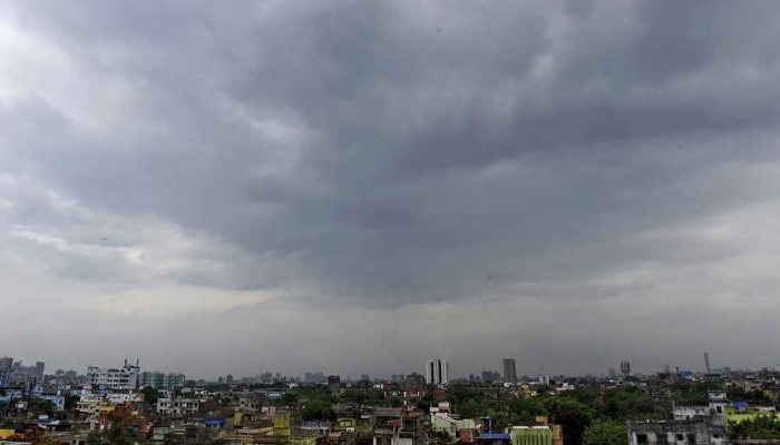 Weather Today: প্রবল বৃষ্টির সর্তকতা উত্তরবঙ্গে, দক্ষিণবঙ্গে বজ্রবিদ্যুৎ সহ বৃষ্টির সম্ভাবনা