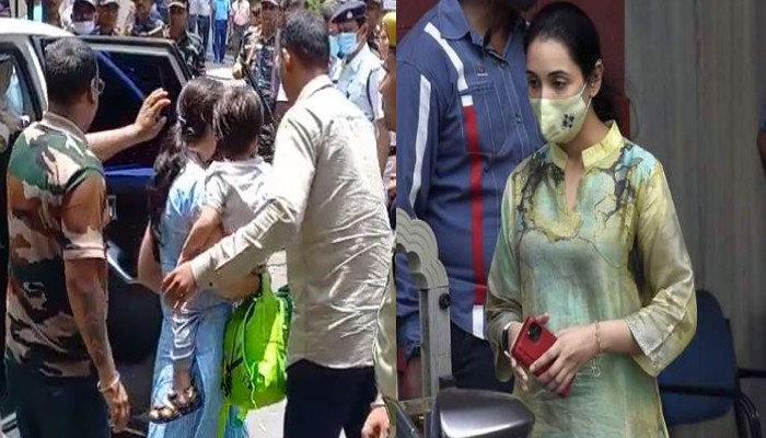 Exclusive Coal Smuggling: মা'কে ছাড়ছেই না! ছেলে কোলে ইডির চোখা প্রশ্নের মুখোমুখি রুজিরা Exclusive Coal Smuggling: মা'কে ছাড়ছেই না! ছেলে কোলে ইডির চোখা প্রশ্নের মুখোমুখি রুজিরা