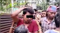 গৃহ শিক্ষকের সঙ্গে বিবস্ত্র অবস্থায় মেয়ে, ঘরে ঢুকে হতভম্ব বাবা, তার পর...