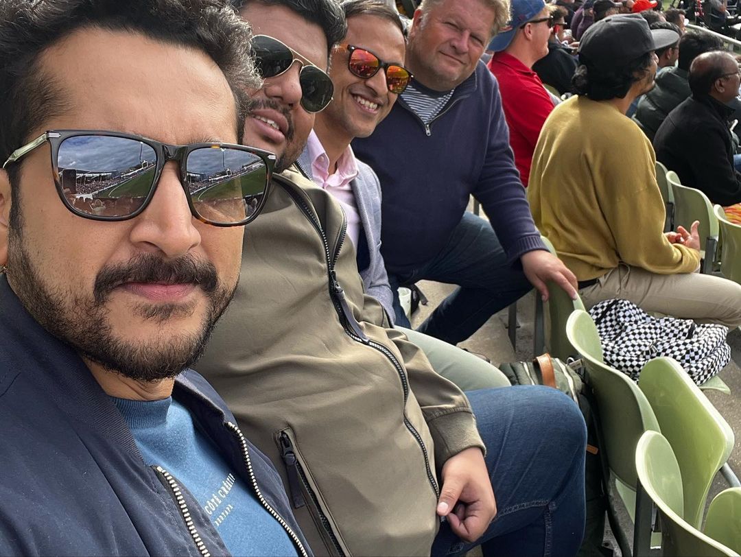 Parambrata Chatterjee Watching India vs England 5th Test_4