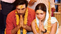 আপনারাও মামা, কাকা হচ্ছেন,পাপারাৎজিদের বললেন হবু বাবা রণবীর
