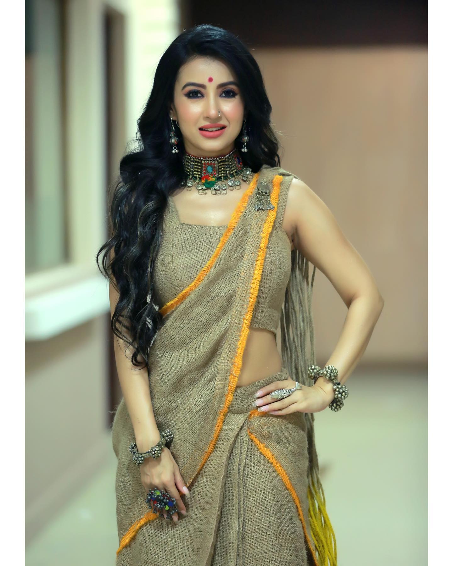 Monami in Jute Saree gets trolled 3