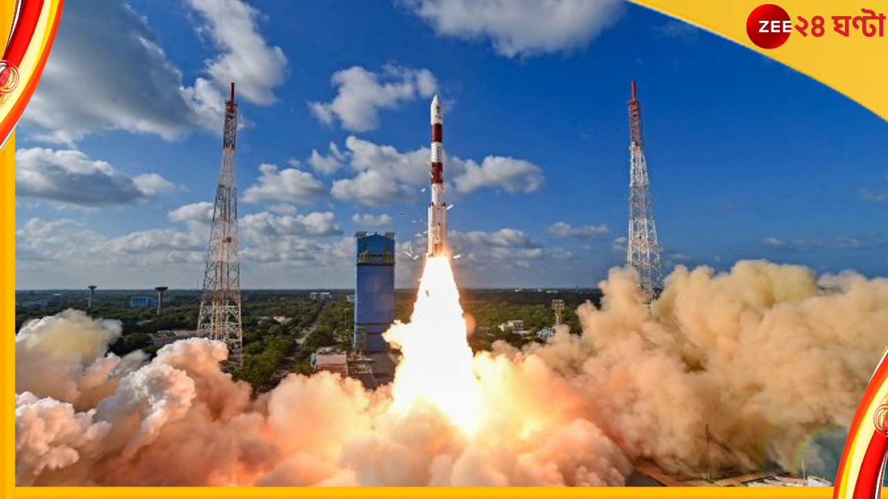 India at 75: আর্যভট্ট থেকে মঙ্গলাভিযান, ৭৫ বছরের এক দীপ্ত মহাকাশযাত্রায় সামিল ভারত India at 75: আর্যভট্ট থেকে মঙ্গলাভিযান, ৭৫ বছরের এক দীপ্ত মহাকাশযাত্রায় সামিল ভারত