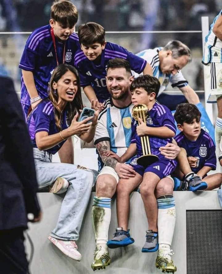 Linonel Messi celebrates FIFA World Cup 2022 win with family 8