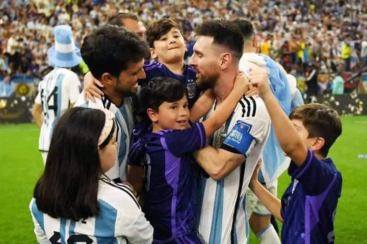 Linonel Messi celebrates FIFA World Cup 2022 win with family 5