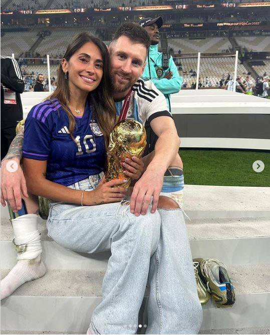 Messi Wife pens note for him 2