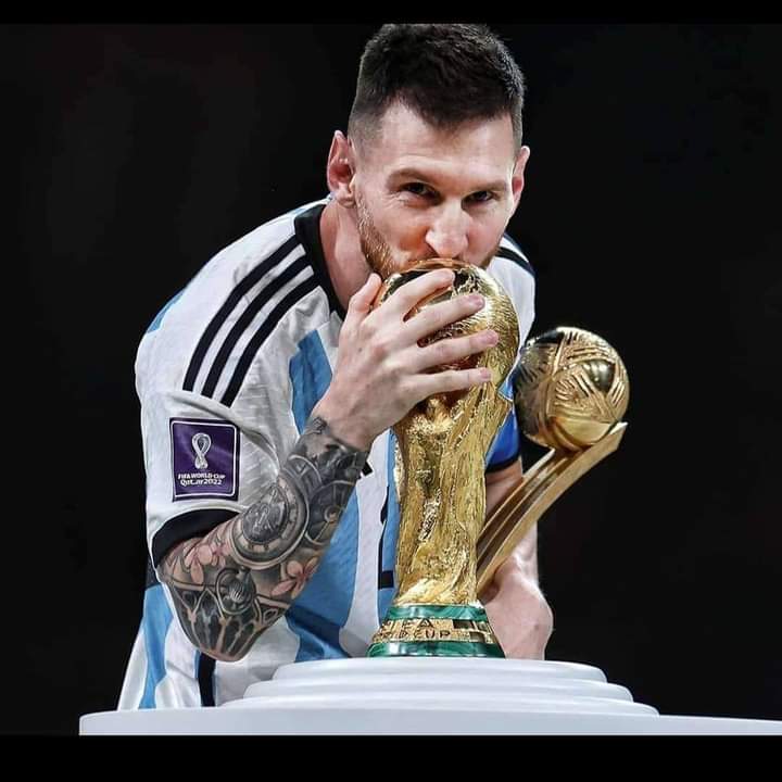 Ichapur tea seller celebrates Messi World Cup Win 7