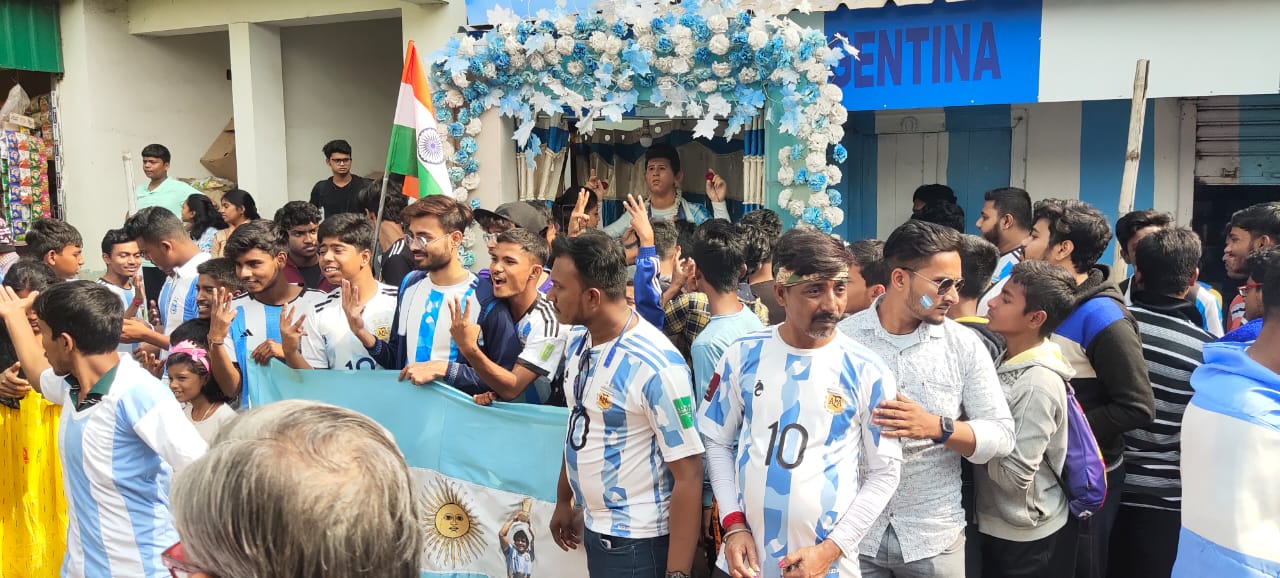 Ichapur tea seller celebrates Messi World Cup Win 5