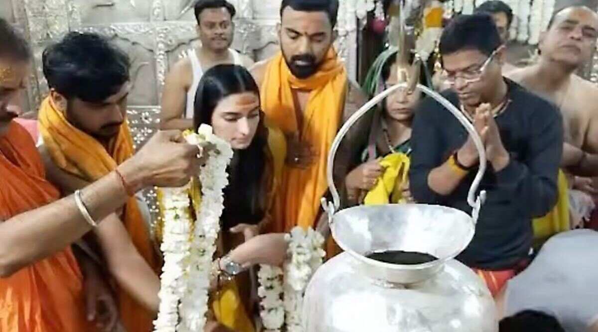 Athiya Shetty-KL Rahul seek blessings at Ujjain's Mahakaleshwar temple