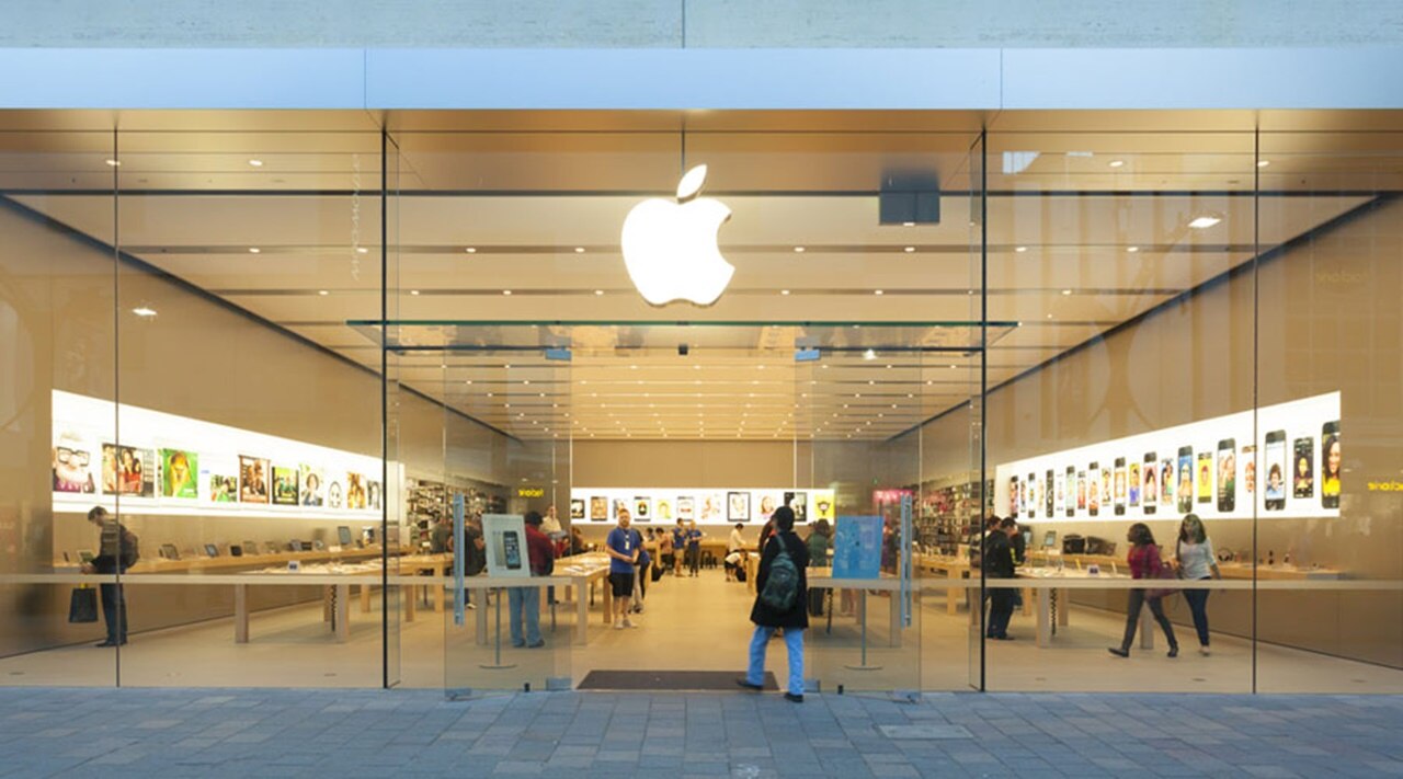 Apple's First Store In Mumbai