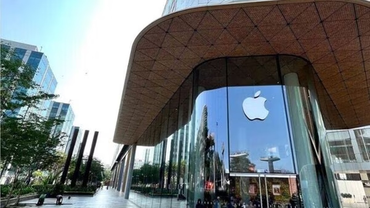 Apple's First Store In Mumbai