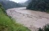 সিকিমে মেঘ ভাঙা বৃষ্টিতে তিস্তায় হড়পা বান