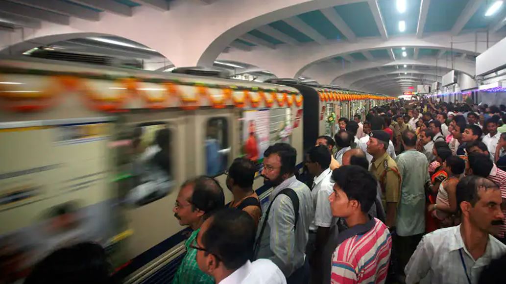 Durga Puja 2023 Kolkata Metro record