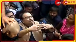 সরকার ভুল করলে তার প্রায়শ্চিত্ত করবে, হঠাত্ চাকরিপ্রার্থীদের ধর্নামঞ্চে গিয়ে বললেন ক