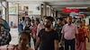 শিয়ালদহ ও হাওড়া ডিভিশনে ট্রেন বাতিলে দুর্ভোগ!