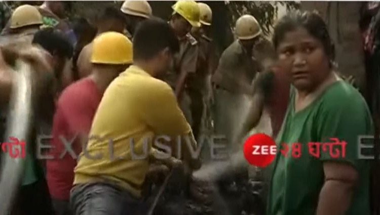 Dhakuria Rail slum fire