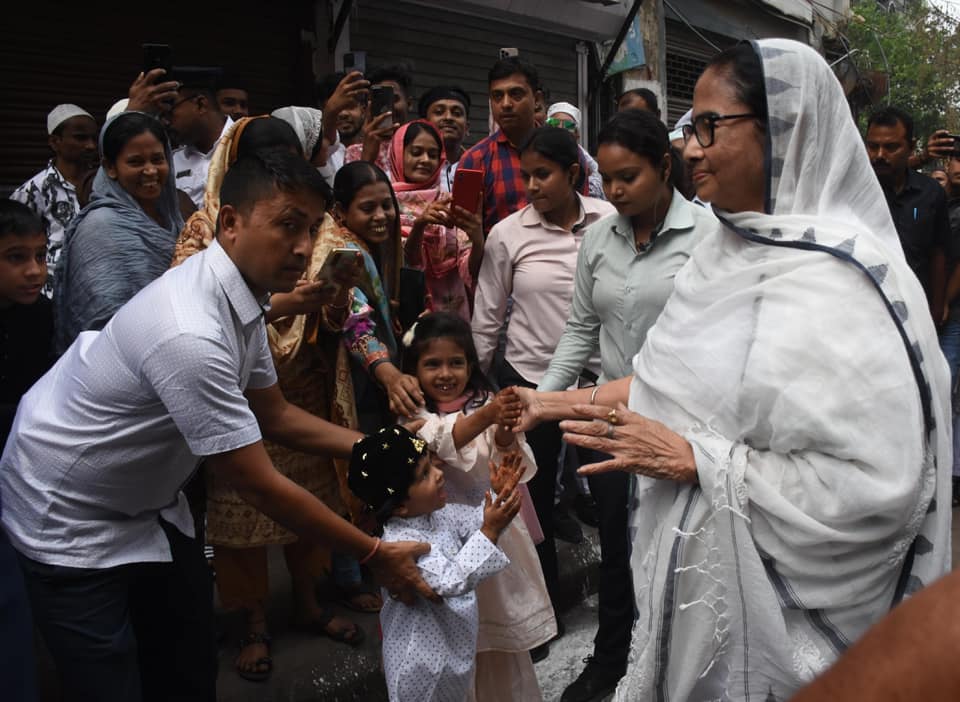 Mamata Abhishek at Red Road on occassion of Eid
