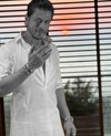মন্নতের বাইরে শাহরুখ