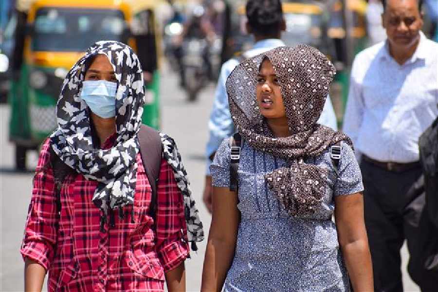 Kolkata Record 43 Degree Temperature