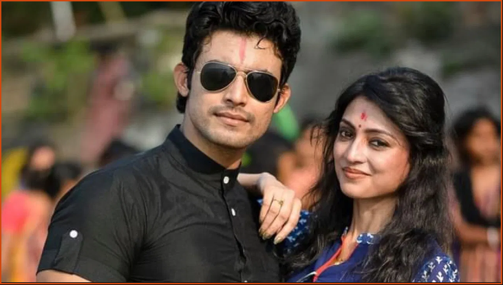 প্রাক্তন প্রেমিকার কাছে নিন্দে করেও তার সঙ্গেই সম্পর্কে জড়ান! অর্থের লোভেই তবে কি সোহিনীর সঙ্গে সম্পর্কে জড়িয়েছিলেন রণজয়? 2 Sohini-Ranojoy: সোহিনীর আগে একাধিক প্রেম! রণজয়ের প্রাক্তনের তালিকায় সকলেই পরিচিত মুখ....? | Ranojoy Bishnu love life after ex sohini-sarkar marriage his several past relationship in limelight