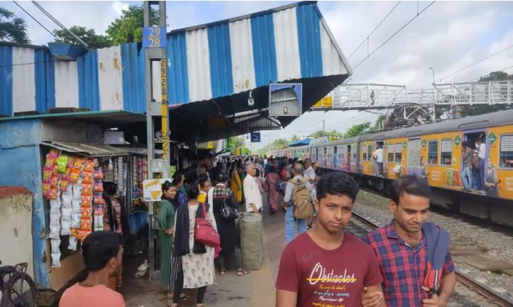 Sealdaha Train Service disrupted