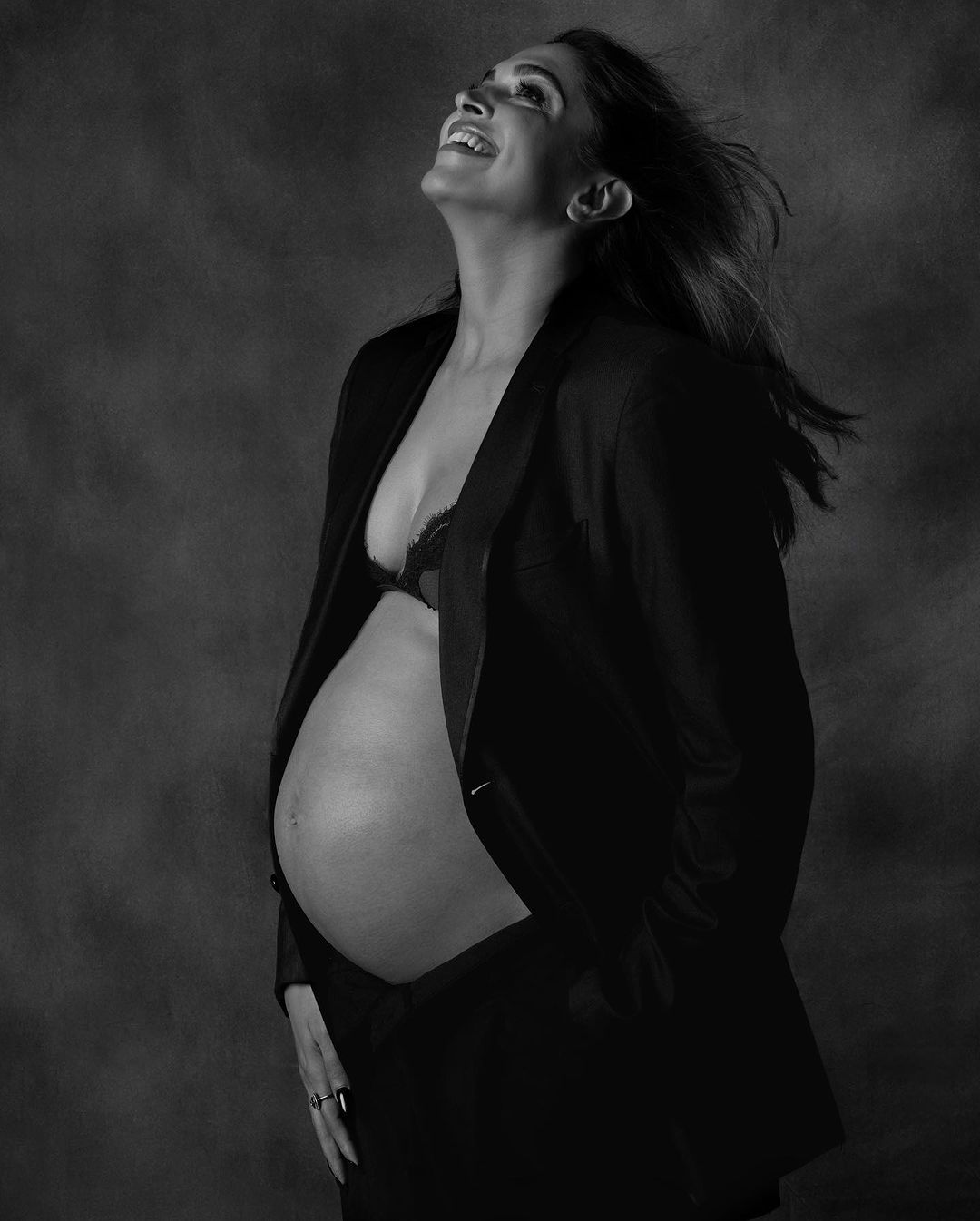 Deepika-Ranveer's pregnancy photoshoot 