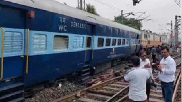 Somnath Express Derails