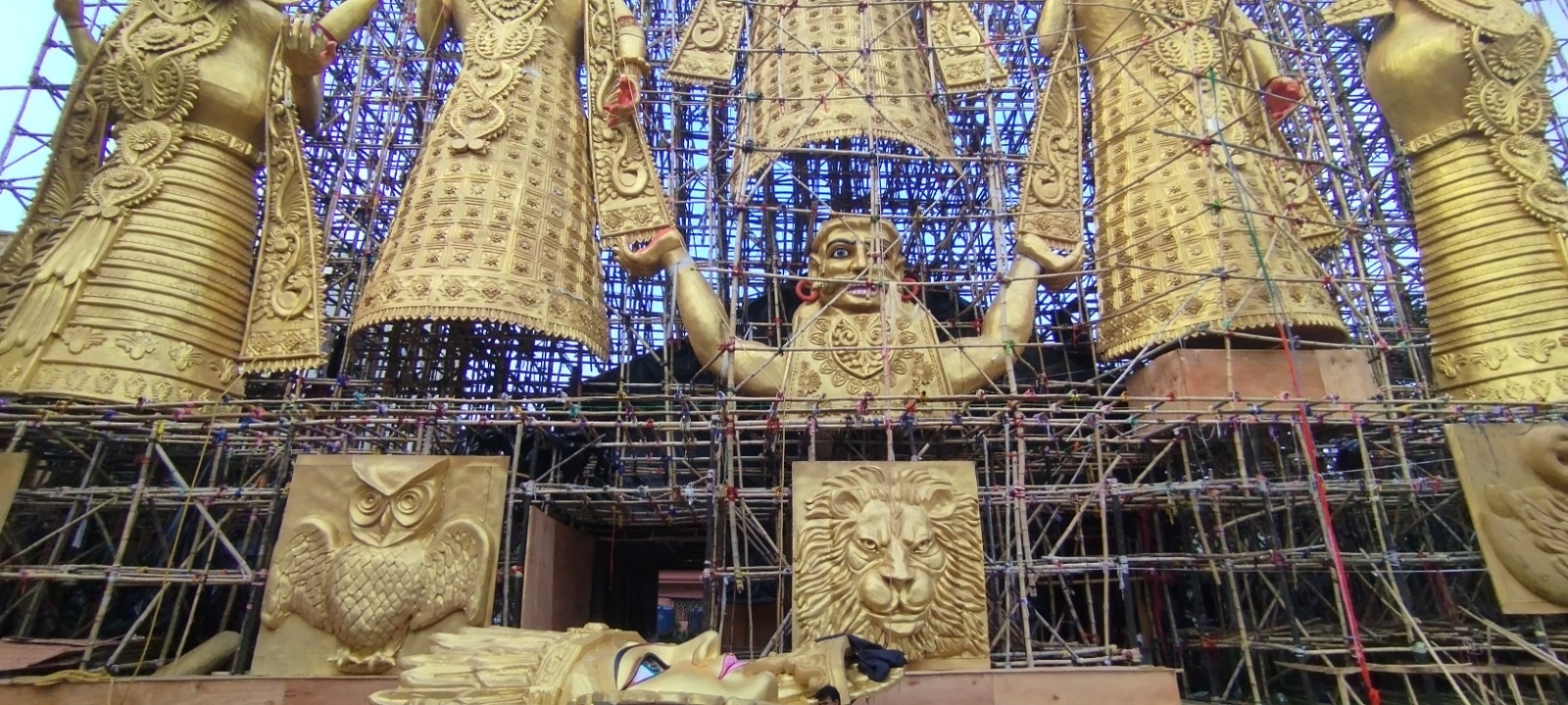 100 foot idol of Durga Ma