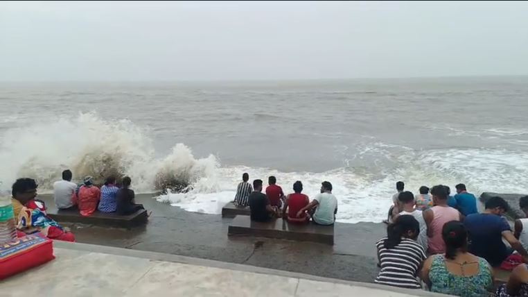 Cyclone Dana affects Digha