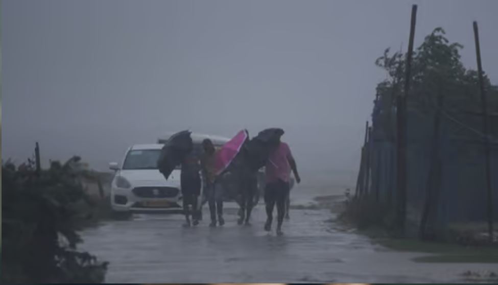 Mamata Banerjee Cyclone Dana Update