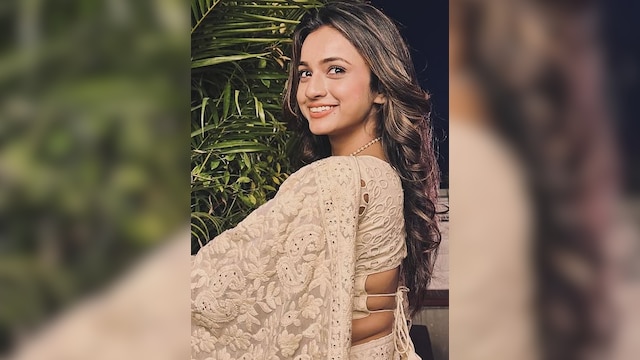 Nandini Dutta: 'প্যায়রেলাল' গেয়ে ট্রোলড অভিনেত্রী! গানে ছি ছিক্কার  নেটপাড়ায়...| tollywood tv actress nandini dutta trolled for singing  pyarelal in panihati show