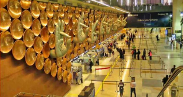 7.8 Crore Gold Coins at Delhi Airport