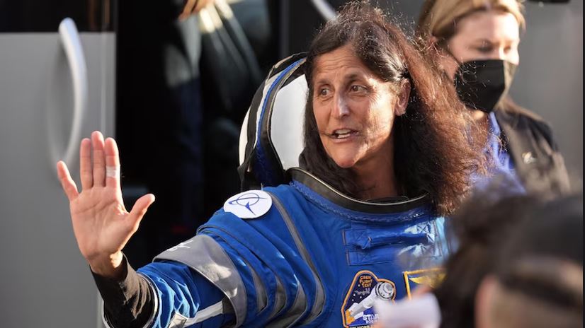 স্পেস স্টেশনে কেন চুল বাঁধেননি সুনীতা? Sunita Williams don't tie their hair in space