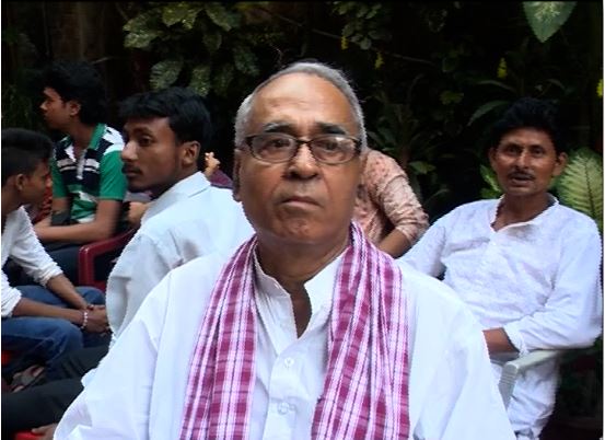 ‘হেলে ধরতে পারে না, কেউটে ধরতে যায়’