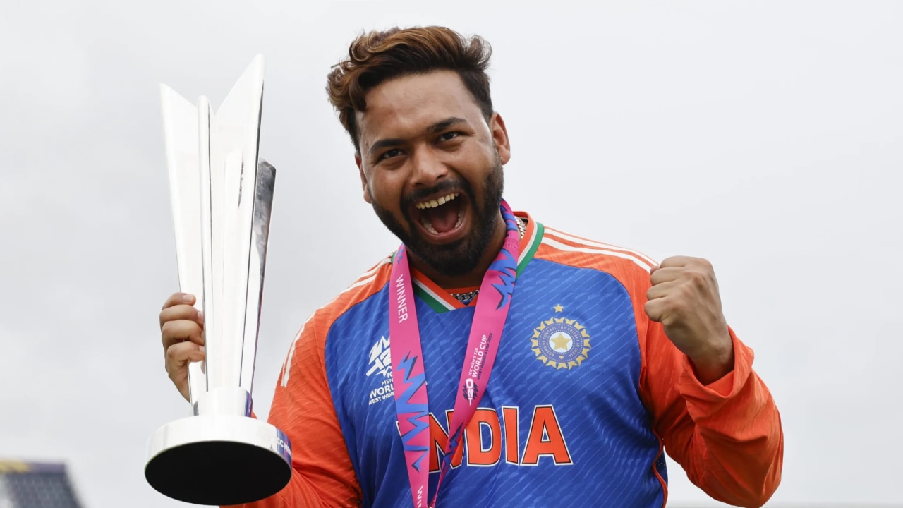 ঋষভ পন্থ 'গ্রেড বি' থেকে এলেন 'গ্রেড এ'-তে Rishabh Pant Grade B to Grade A