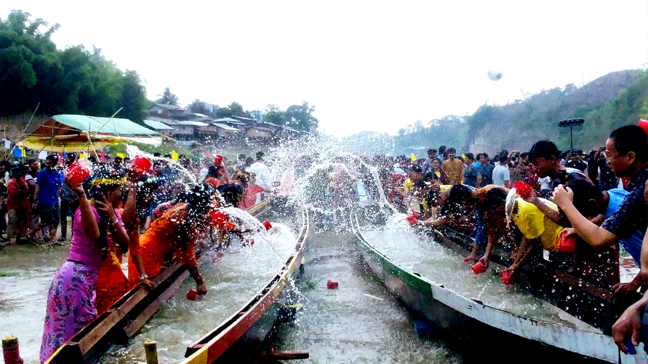 জলকেলি উত্সব