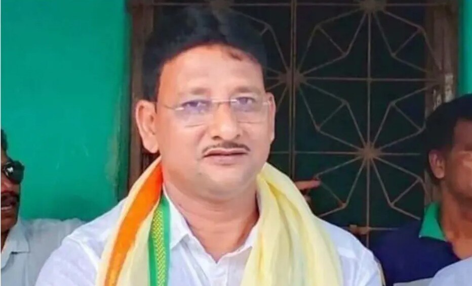 Anubrata Mandal close co-mentor in Birbhum Zila Parishad