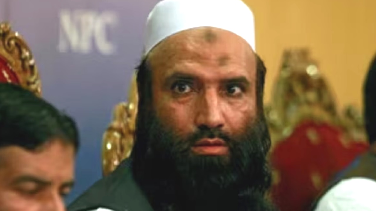 নাটক করছে ভারত