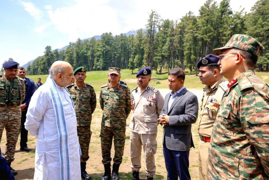 পাকিস্তানিদের চিহ্নিত করে... শাহের কড়া নির্দেশ! Identify All Pakistanis In India and Send Them Back: Amit Shah