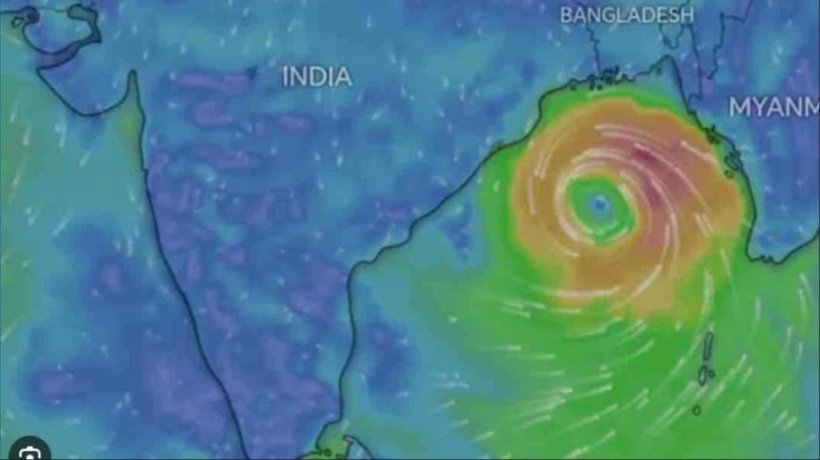 ধেয়ে আসছে ঘুর্ণিঝড়