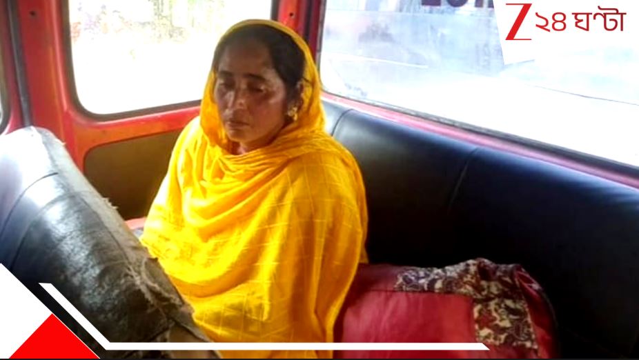 North 24 Parganas: মায়ের সম্মতিতেই দিনের পর দিন মেয়েকে ধর্ষণ 'গুণধর' বাবার! কাউকে বললেই... North 24 Parganas: মায়ের সম্মতিতেই দিনের পর দিন মেয়েকে ধর্ষণ 'গুণধর' বাবার! কাউকে বললেই...
